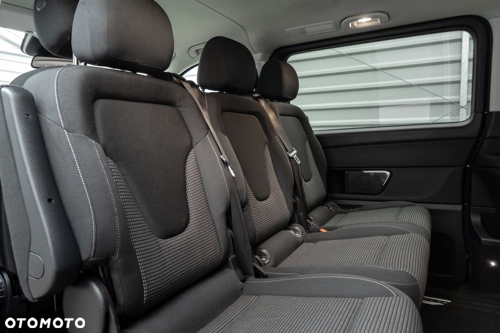 Mercedes-Benz Klasa V 300 d 4-Matic 9G-Tronic (ekstra d³) - 36
