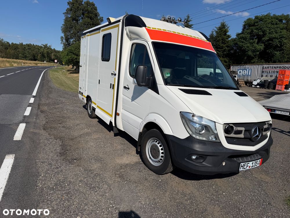Mercedes-Benz Sprinter - 2