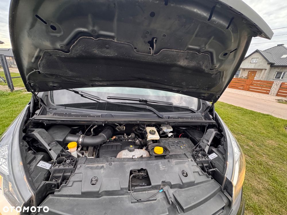 Renault Trafic - 23