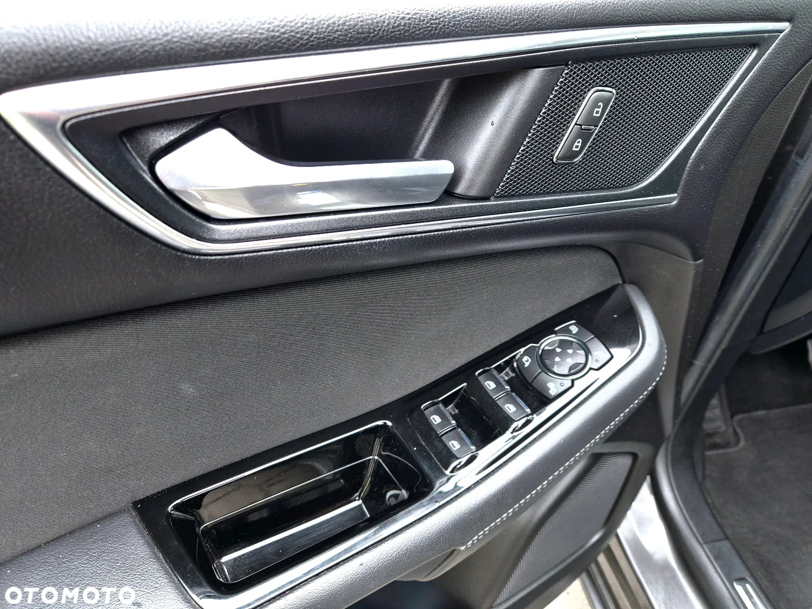 Ford S-Max 2.0 EcoBoost Titanium - 7