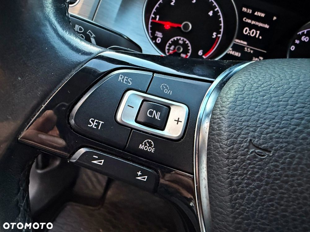 Volkswagen Golf 2.0 TDI BMT Highline DSG - 37
