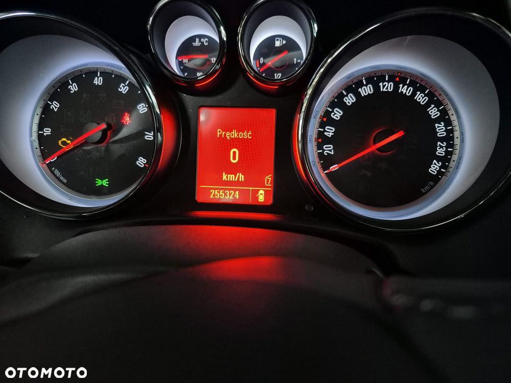 Opel Astra 2010 photo 2
