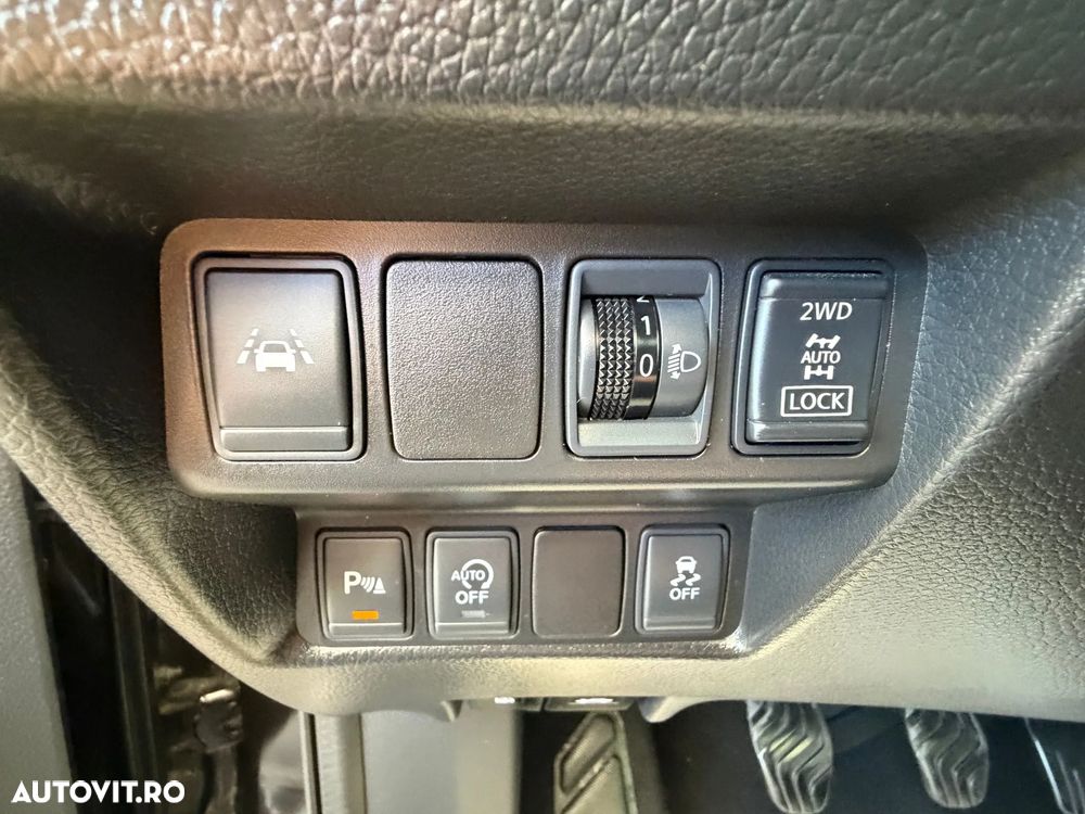Nissan Qashqai 1.6 DCI ALL-MODE 4x4i N-Connecta - 14