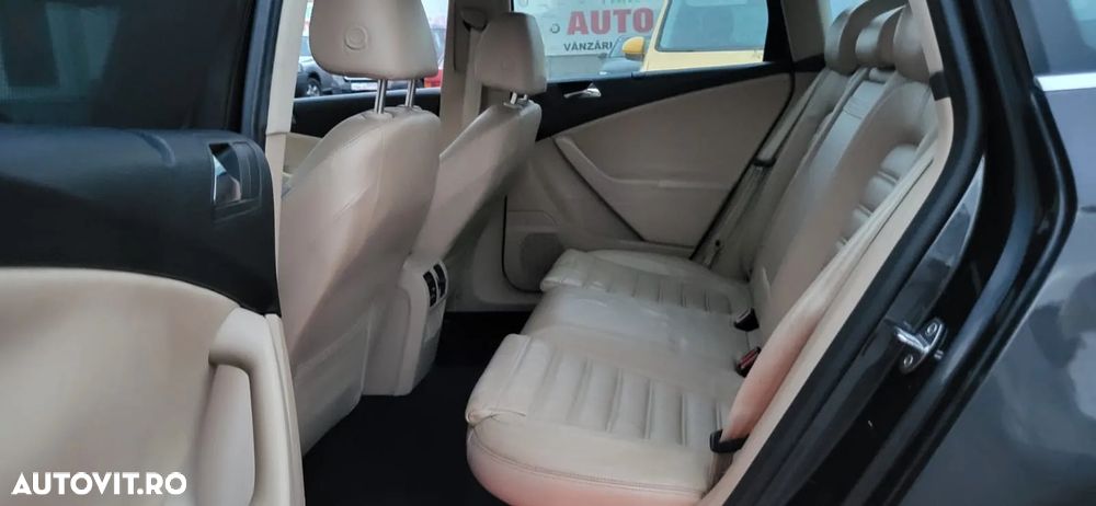 Volkswagen Passat Variant 2.0 Blue TDI DSG SCR Highline - 27