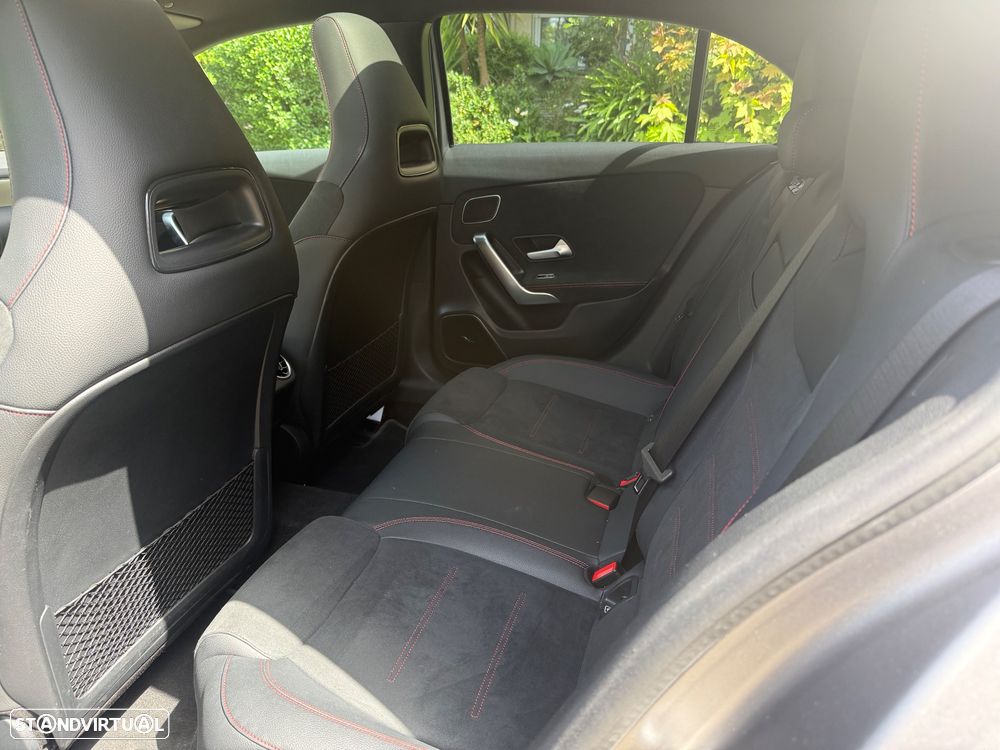 Mercedes-Benz A 250 e AMG Line - 8