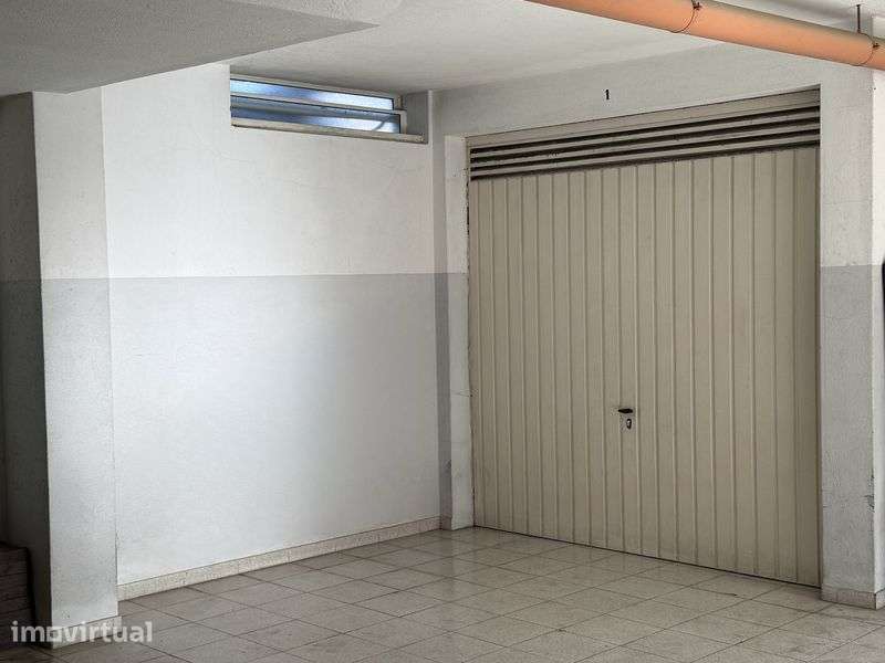 Garagem Box 20 m² c/ Quadro elétrico | Charneca de Caparica - Grande imagem: 4/8