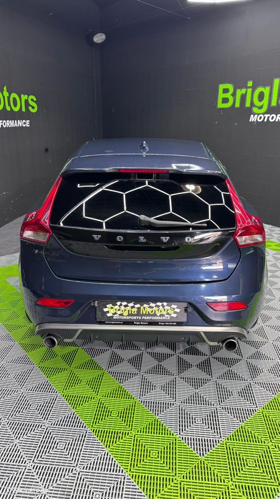 Volvo V40 D2 R Design - 13