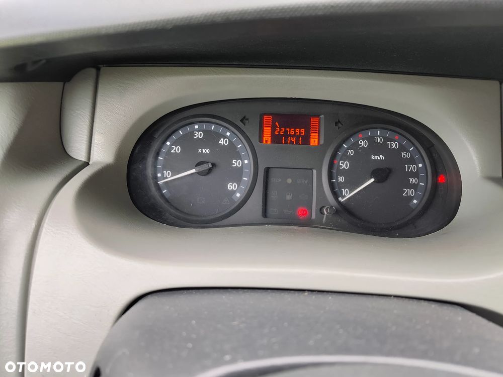 Renault Trafic II - 10