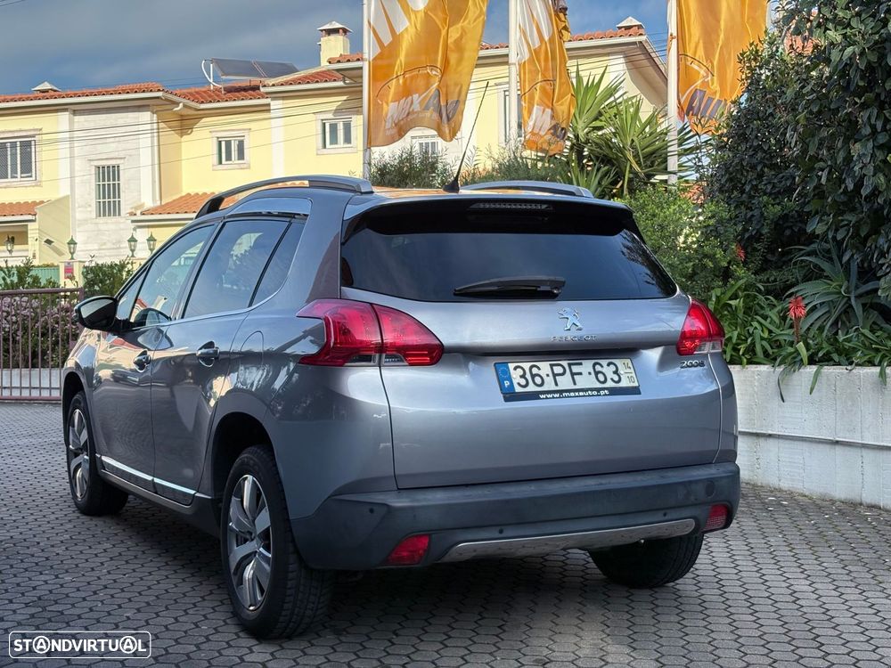 Peugeot 2008 1.2 PureTech Allure - 23