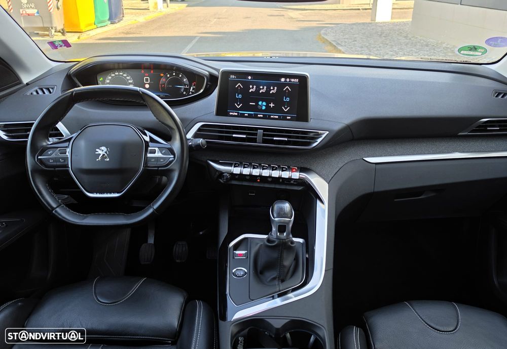 Peugeot 3008 PureTech 130 Stop & Start Allure - 17