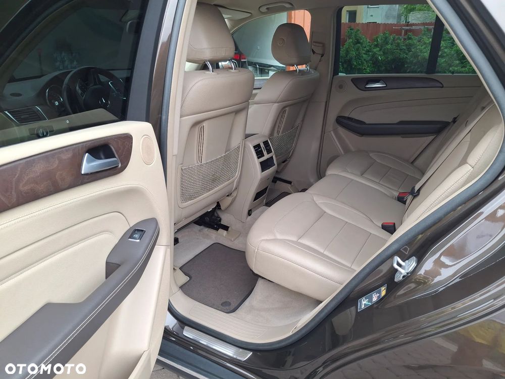 Mercedes-Benz ML 350 BlueTEC 4-Matic - 6