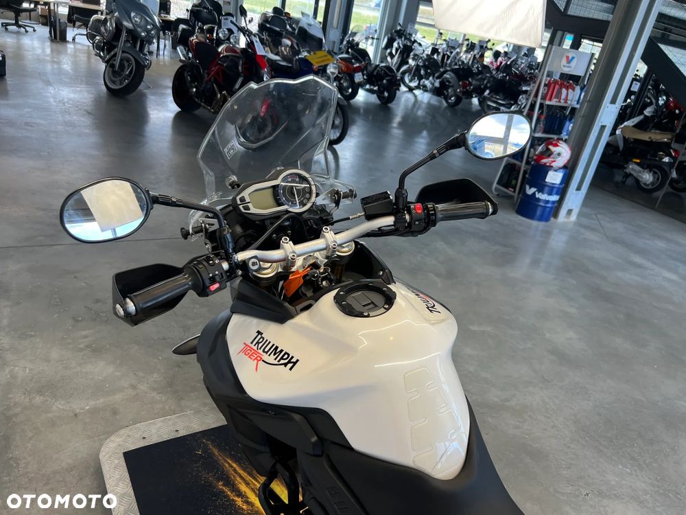 Triumph Tiger - 30