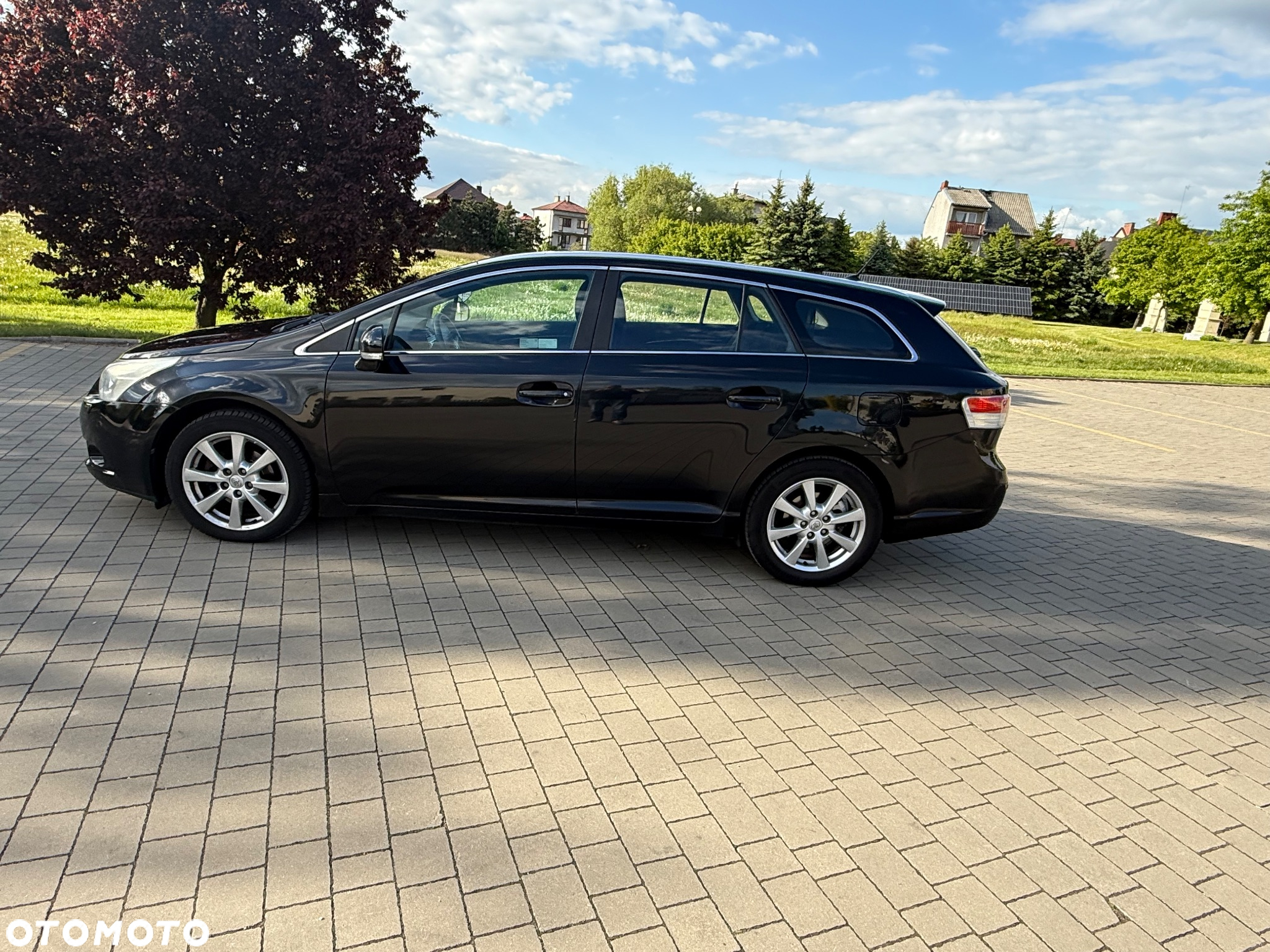 Toyota Avensis 2.0 D-4D Luna - 2