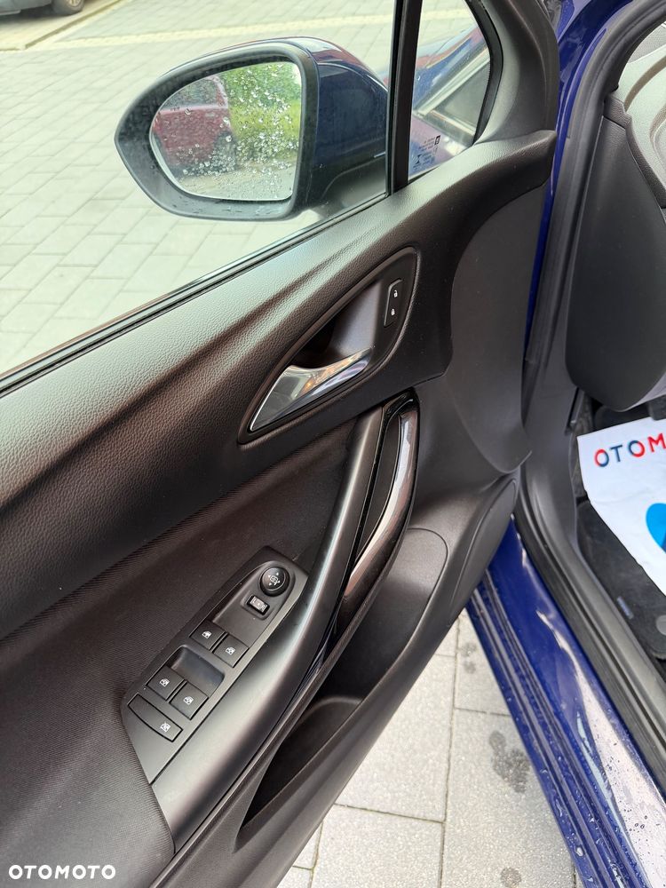 Opel Astra 1.6 T Enjoy S&S - 31