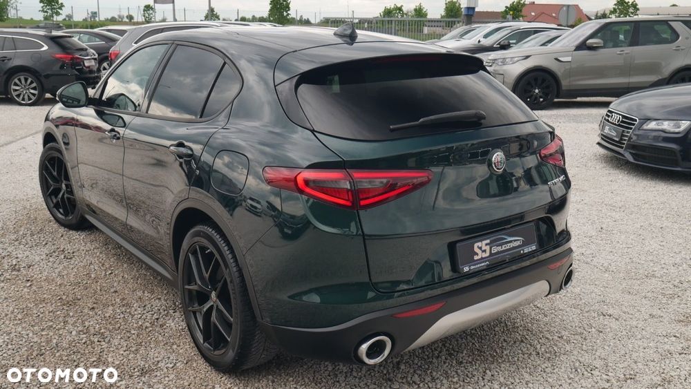 Alfa Romeo Stelvio - 27
