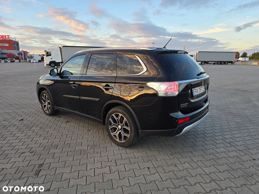 Mitsubishi Outlander 2.2 DID Intense + 4WD - 5