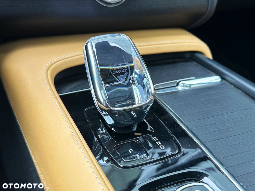 Volvo XC 90 - 21