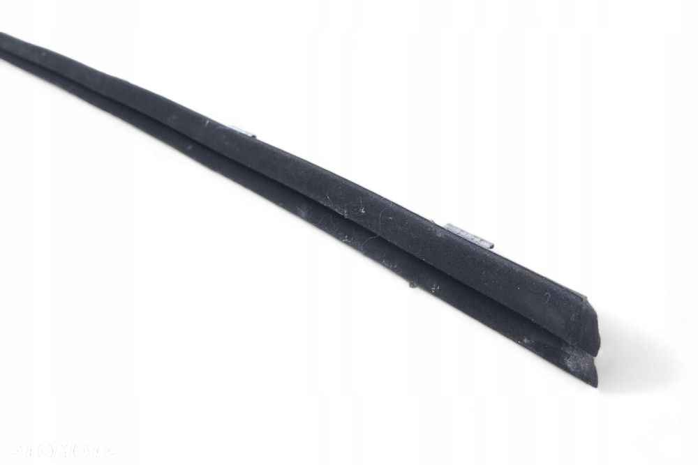 Wewnętrzna Uszczelka Szyby Prawy Tył LAND ROVER DISCOVERY V HY32-21434 - 3