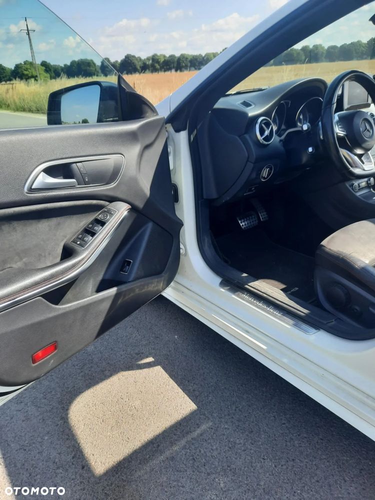 Mercedes-Benz CLA 200 7G-DCT AMG Line - 19