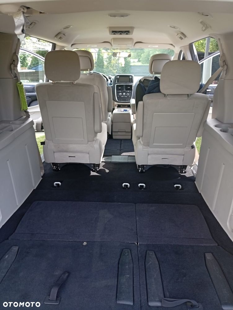 Dodge Grand Caravan - 39