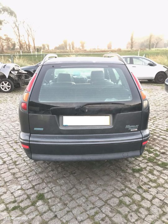 Fiat Marea Weekend 1.4 12V 80cv 1998  - Para Peças - 4