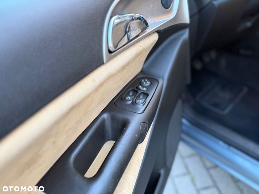 Lancia Ypsilon Y 1.4 8v Platino - 20