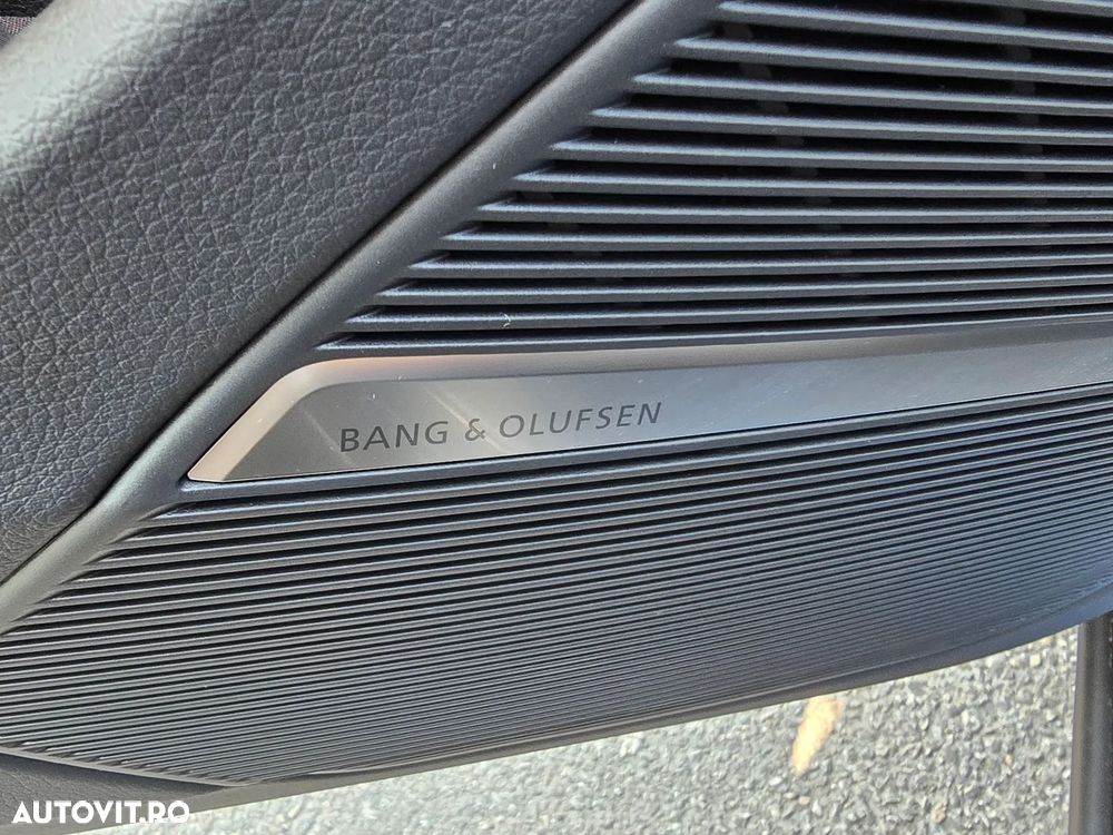 Audi Q8 55 TFSI e quattro Tiptronic PHEV - 11