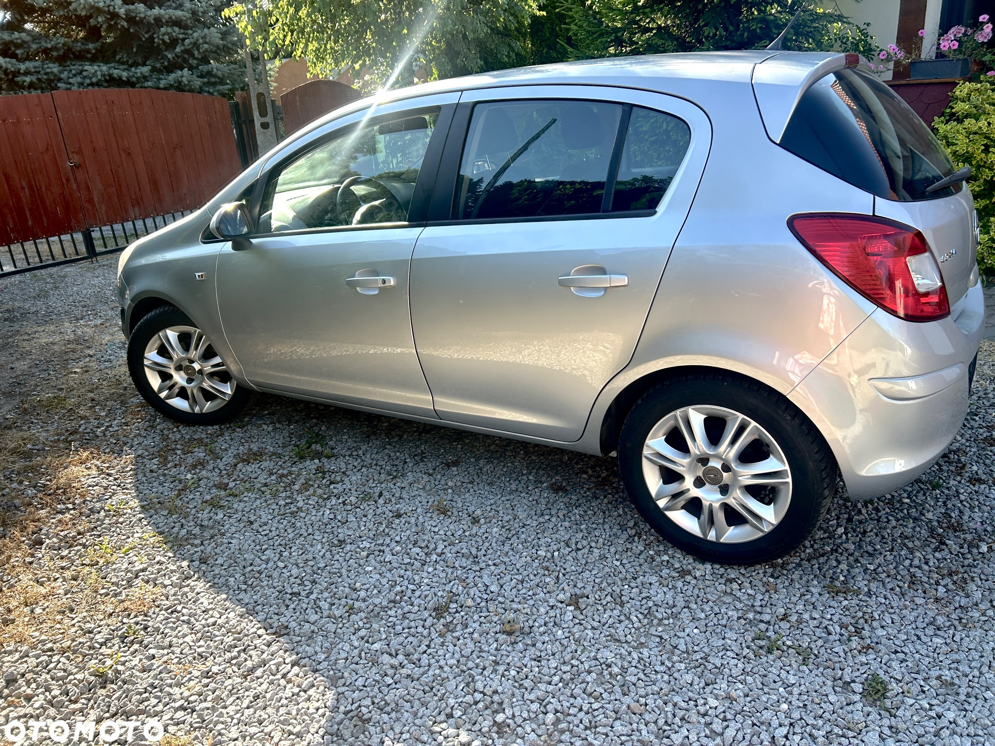 Opel Corsa 1.2 16V Cosmo - 9