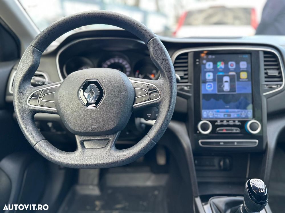 Renault Megane TCe 116 GPF Life - 11