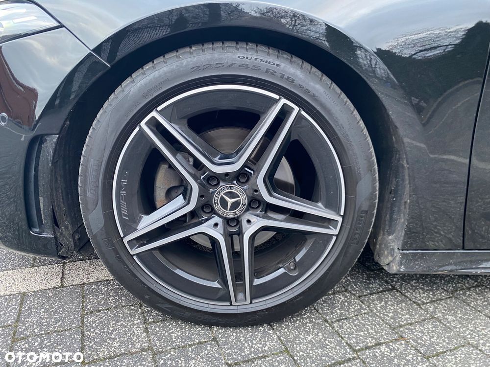 Mercedes-Benz Klasa A ver-200-d-8g--dct-amg-line - 17