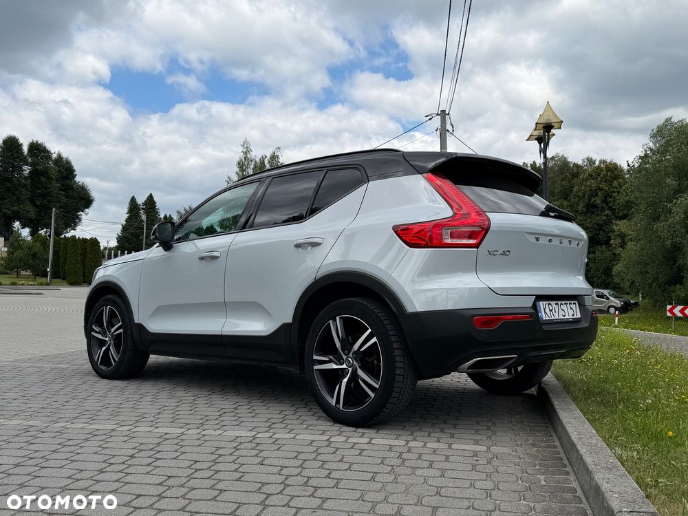 Volvo XC 40 T4 AWD R-Design - 4