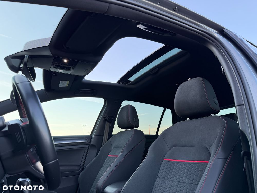 Volkswagen Golf GTI (BlueMotion Technology) DSG Performance - 7