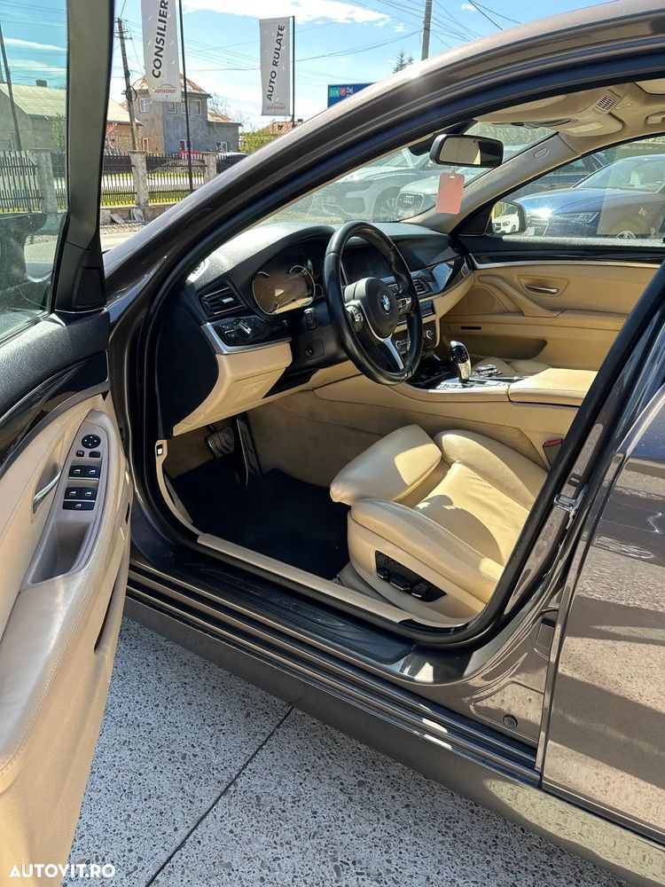 BMW Seria 5 520d Sport-Aut. - 13