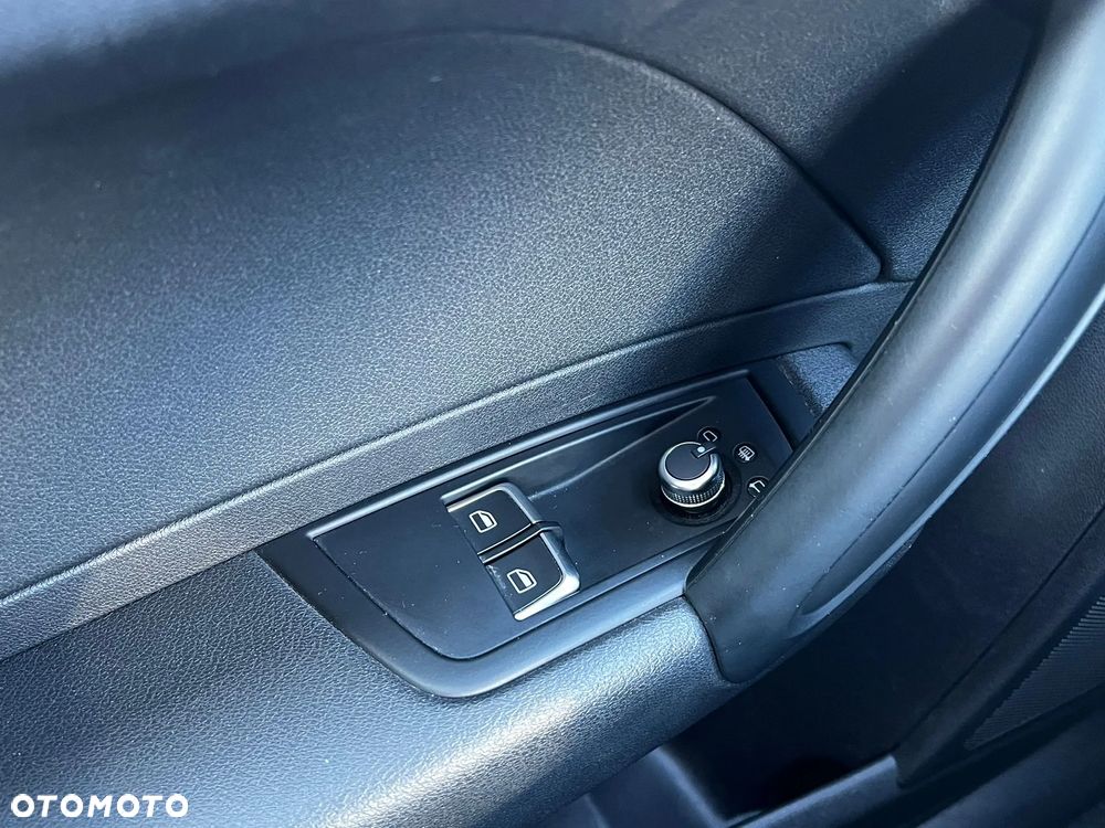 Audi A1 3-drzwiowe 1.0 TFSI ultra design - 13