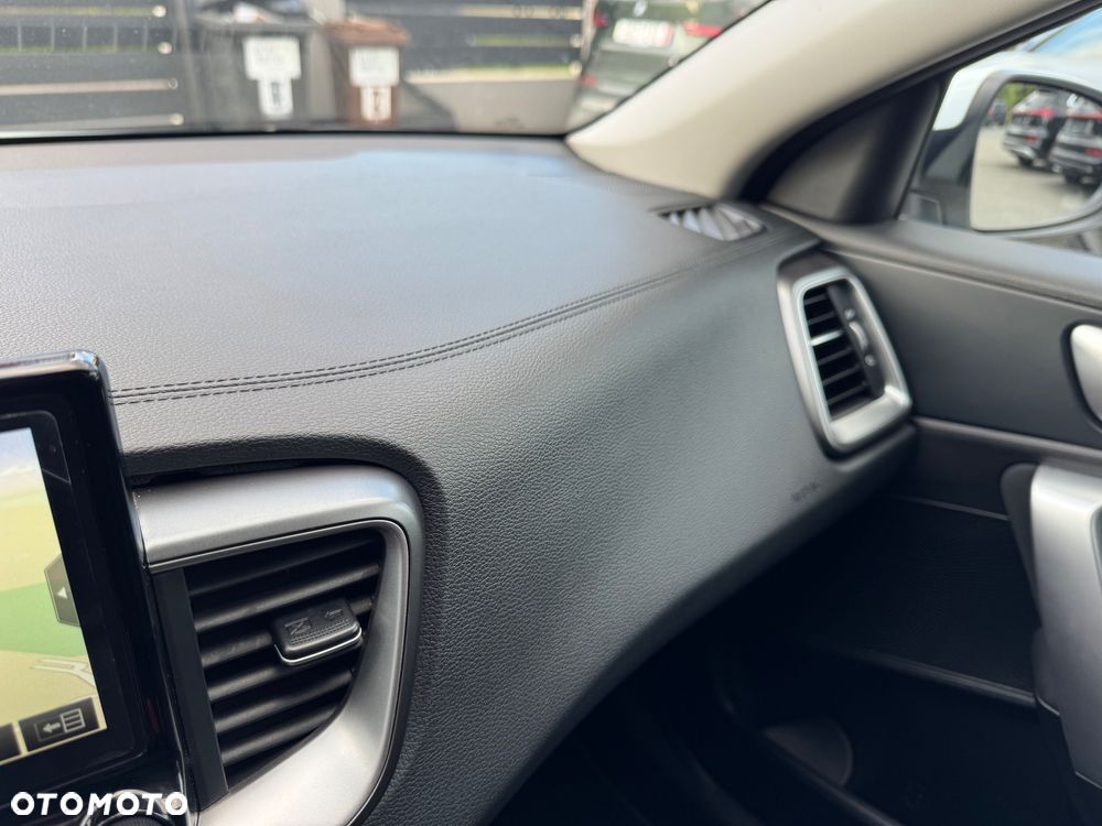 Kia Ceed 1.4 T-GDI L DCT - 39