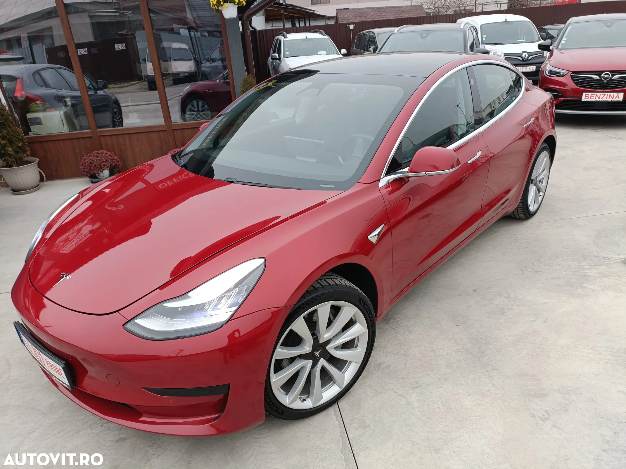 Tesla Model 3 Standard Reichweite Plus Hinterradantrieb - 3