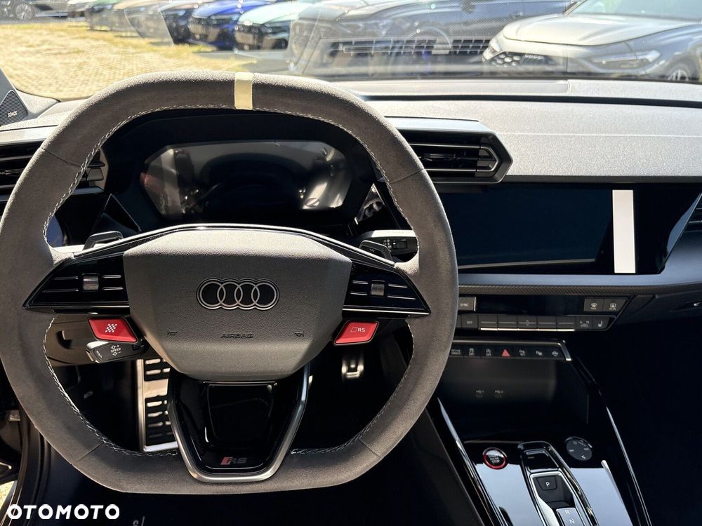 Audi RS3 Limousine - 14