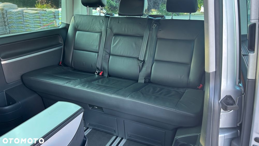Volkswagen Multivan - 22