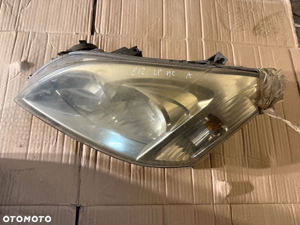 Lampa przód lewa, prawa Toyota Corolla E12 HB 01-04r. - 1
