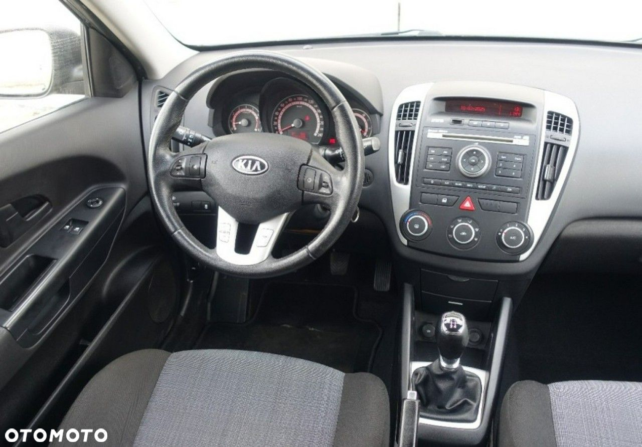 Kia Ceed - 20