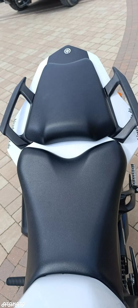 Yamaha FZ8 - 8