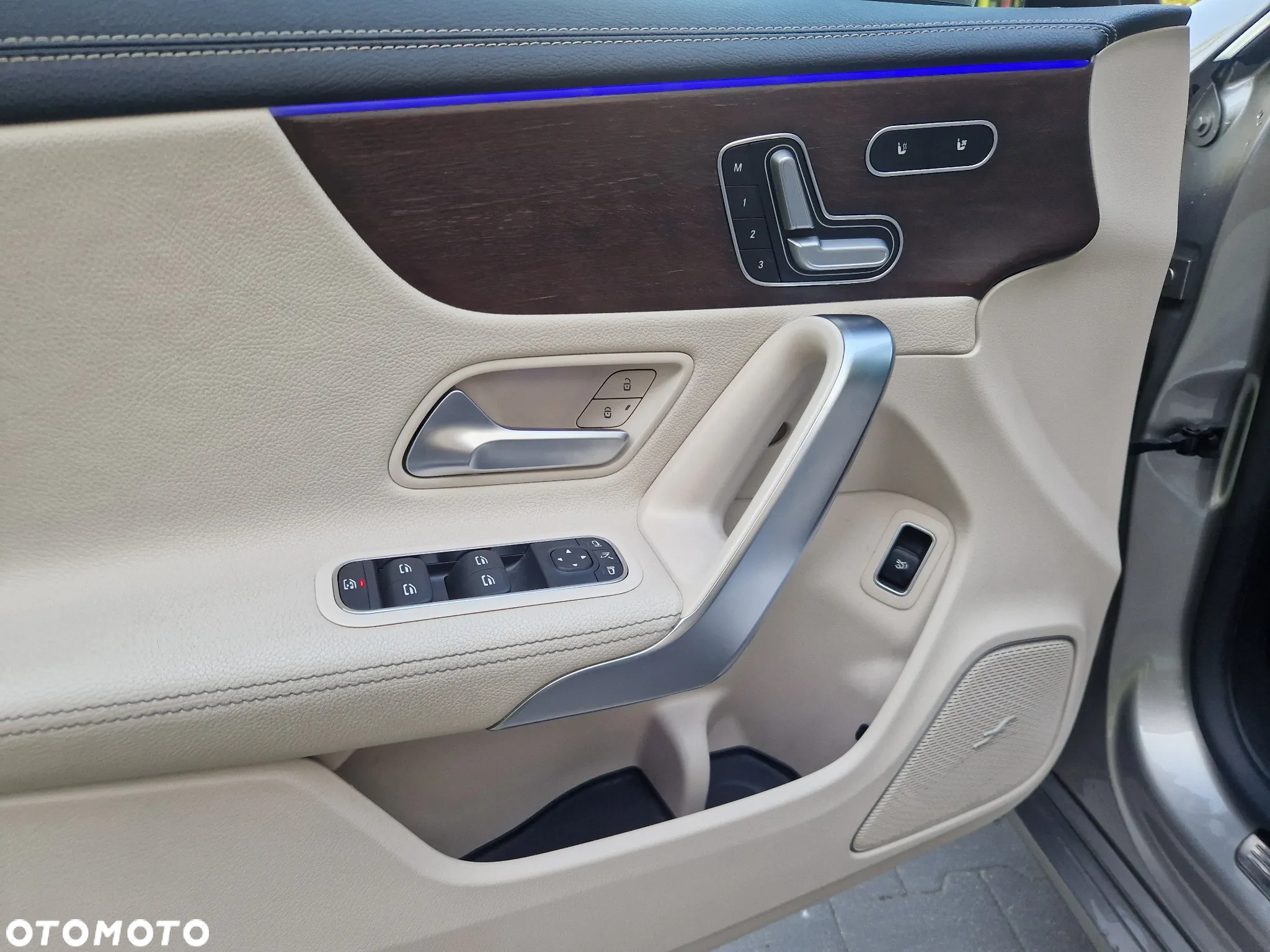 Mercedes-Benz CLA 220 4-Matic 7G-DCT - 22