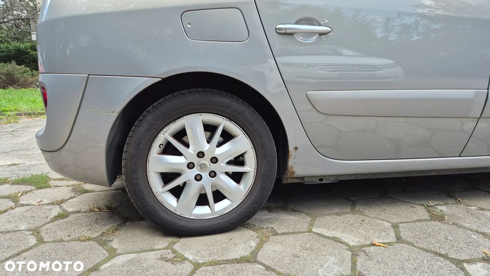 Renault Espace 2.0 dCi Dynamique - 17