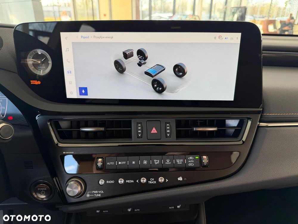 Lexus ES 300h Business Edition - 17