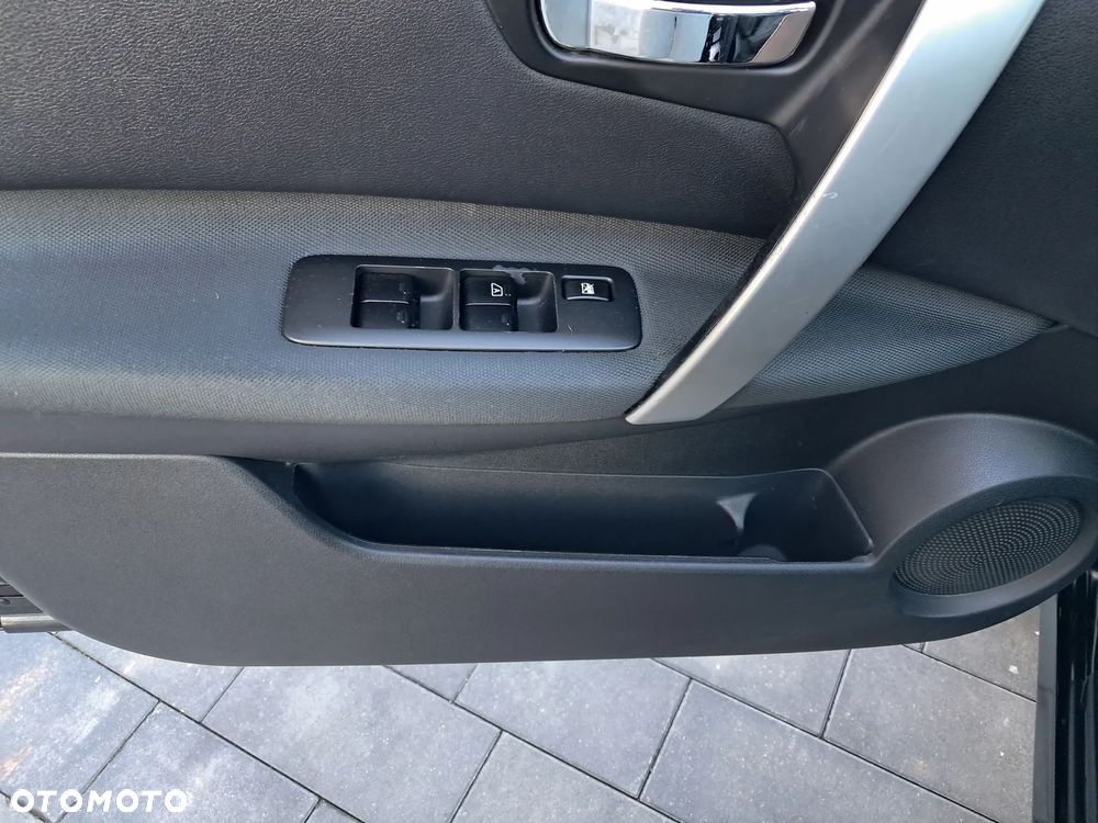 Nissan Qashqai+2 2.0 Visia - 22