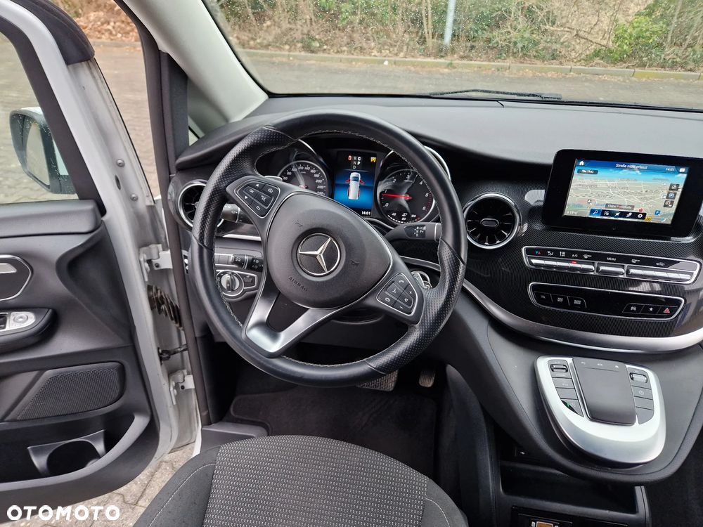 Mercedes-Benz Klasa V 220 d lang 9G-TRONIC - 25