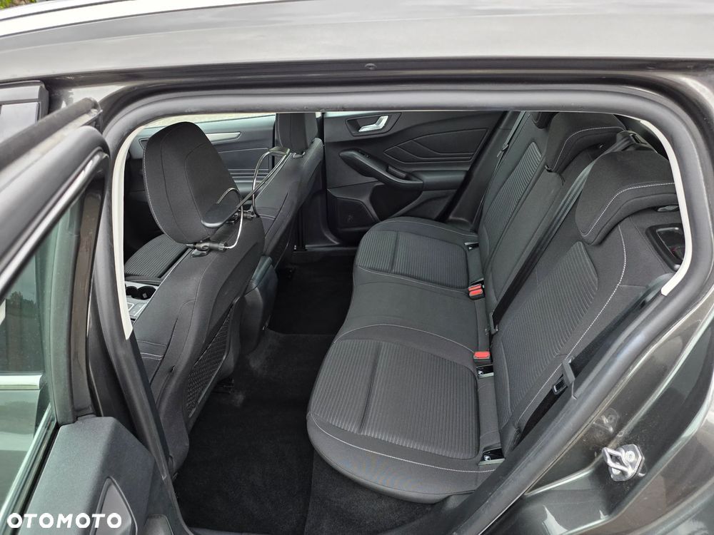 Ford Focus 1.5 EcoBlue Start-Stopp-System TITANIUM STYLE - 17