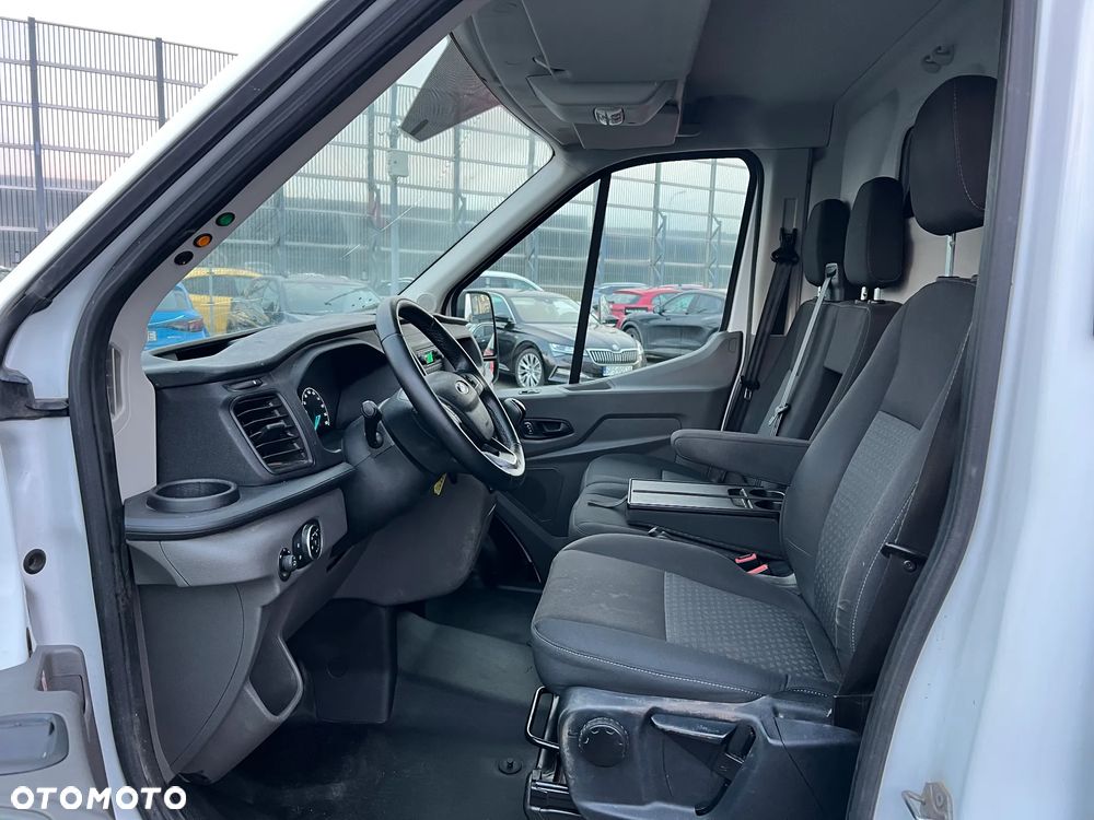 Ford Transit - 25