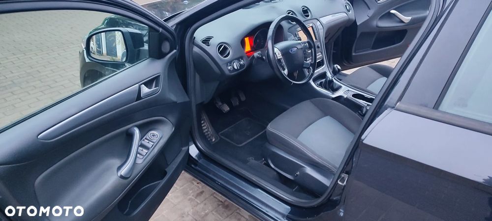 Ford Mondeo 2.0 TDCi Trend - 11