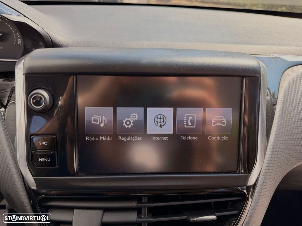 Peugeot 2008 1.2 PureTech Style - 44